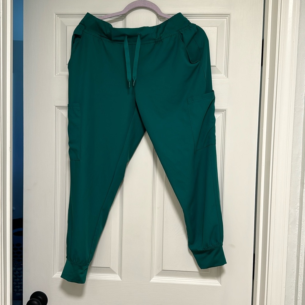 MedCouture insight jogger